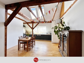 Ein Zuhause mit Charme und Weitblick!, 28309 Bremen, Dachgeschosswohnung