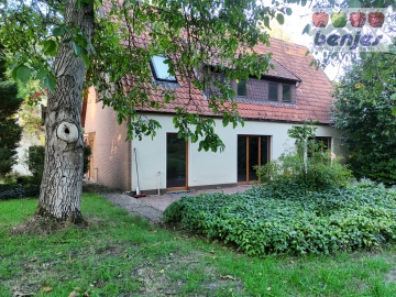 Wohnen, wo der Wald beginnt – Behagliches Wohnhaus in naturnaher Lage!, 27318 Hoyerhagen, Einfamilienhaus