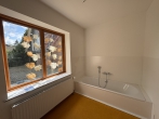 Wohnen, wo der Wald beginnt - Behagliches Wohnhaus in naturnaher Lage! - Badezimmer im Erdgeschoss