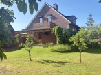 Einfamilienhaus mit viel Potenzial und großem Garten! - hintere Hausansicht