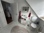 Gemütliche 3-Zimmer Wohnung im Dachgeschoss - Badezimmer