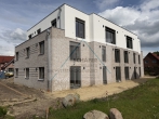 ERSTBEZUG - Moderne 2-Zimmer-Wohnung im Erdgeschoss - Ansicht hinten