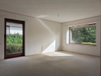 Charme trifft Potenzial: solides Haus, Garage & Garten - Wohnzimmer Zugang zur Terrasse