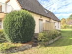 Charme trifft Potenzial: solides Haus, Garage & Garten - Terrasse neben dem Wohnzimmer im EG