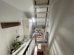 +++ Ländliches Zweifamilienhaus mit historischem Charme, liebevollem Garten +++ - Flur & Treppenhaus Einliegerwohnung