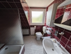 Reihenhaus in Hastedt – gute Substanz mit Potenzial - Badezimmer im DG