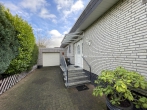 +++Gepflegter Bungalow mit guter Bausubstanz in attraktiver Wohnlage+++ - Hof und Eingang