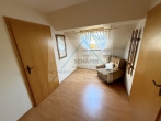 Gepflegter Bungalow mit ausgebautem Dachgeschoss - Flur DG