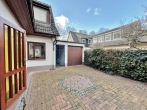 Mehrgenerationenhaus mit großem Garten und Garage! - Terrasse zwischen den Häusern