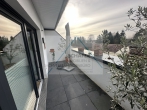 Exklusive Dachgeschosswohnung in zentraler Lage zu verkaufen - Balkon