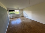 3-Zimmer-Wohnung im Mehrfamilienhaus – Bahnhofsnähe - Wohnzimmer