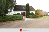 Idyllisches EFH mit Garten, Garage und Gartengrillkamin - Titelbild