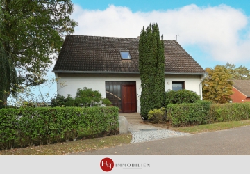 Idyllisches EFH mit Garten, Garage und Gartengrillkamin, 28816 Stuhr, Einfamilienhaus