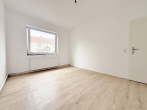 Super Rendite! Gepflegtes Mehrfamilienhaus mit sechs Wohneinheiten! - 1. OG links - Schlafzimmer