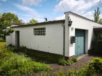 Toll für Paare oder kleine Familien: Einfacher, ebenerdiger Bungalow mit naturnahem Garten - Garage und Abstellraum