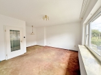 Reihenmittelhaus mit Südwest-Terrasse und Garage! - Wohn- und Esszimmer