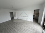 Renovierte 2 Zimmer-Wohnung im 2. Obergeschoss - Wohnzimmer