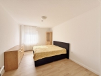 Neustadt – schicke Drei-Zimmer-Wohnung mit Loggia und Einbauküche! - Schlafzimmer
