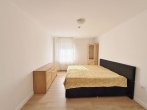 Neustadt – schicke Drei-Zimmer-Wohnung mit Loggia und Einbauküche! - Schlafzimmer