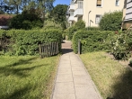 Toplage! Modernisierte Dreizimmerwohnung mit ausgebautem Bodenzimmer! - Garten