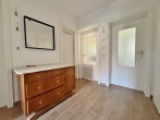 Toplage! Modernisierte Dreizimmerwohnung mit ausgebautem Bodenzimmer! - Diele