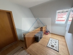 Modernisiertes Einfamilienhaus mit Nebengebäude zu verkaufen - Flur OG