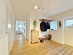 Altbau-Villa mit drei Wohneinheiten im Herzen von Delmenhorst! - EG-Wohnung – rückwärtiger Flur im Anbau