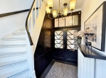 Altbau-Villa mit drei Wohneinheiten im Herzen von Delmenhorst! - Treppenhaus – Eigangstür EG-Wohnung