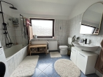 Großzügig und ruhig – OG-Wohnung auf Huchtinger Resthof - Badezimmer
