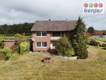 Freistehendes Zweifamilienhaus mit Rotklinker auf großem Grundstück für eine oder zwei Familien, 31609 Balge-Sebbenhausen, Zweifamilienhaus