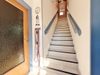 Idyllische Lage in Huchting – Einfamilienhaus mit viel Platz! - Treppenaufgang