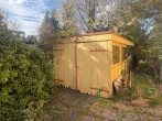 Natur pur erleben und trotzdem stadtnah: Charmantes Wochenendhaus auf Pachtgrundstück mit kurzer Strecke nach Bremen - Platz für Gartengeräte
