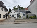 Zweifamilienhaus mit Gewerbefläche zu verkaufen - Ansicht von der Straße