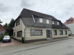 Zweifamilienhaus mit Gewerbefläche zu verkaufen - Außenansicht