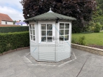 Zweifamilienhaus mit Gewerbefläche zu verkaufen - Gartenhäuschen