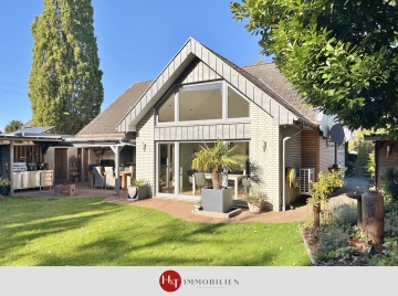 Helles Haus in Stuhr-Varrel mit offenem Giebel, Kamin & Garten!, 28816 Stuhr, Einfamilienhaus