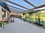 Ein Haus mit Charakter und weitläufigem Garten! - überdachte Terrasse