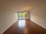 Stilvolle Etagenwohnung mit Sonnenbalkon und Komfort - Wohn-/ Wohn- und Esszimmer