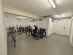 Stilvolle Etagenwohnung mit Sonnenbalkon und Komfort - Fahrradkeller