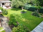 Bungalow mit besonderem Charme und idyllischem Garten in zentrumsnaher Lage - Eingewachsener Garten