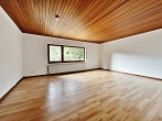 Zweifamilienhaus mit großem Naturgrundstück - Schlafzimmer 1