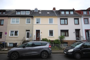 RMH in Bremen-Huckelriede, 2 ETW’s, Sanierungsbedarf, 28201 Bremen, Zweifamilienhaus